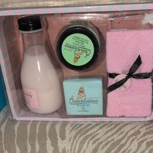 Beautilicous Bath Set In Gift Bac